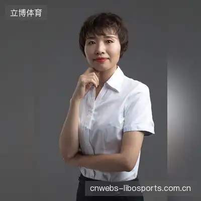 罗英